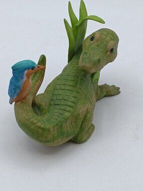 Franklin Mint Susan Eaton 1988 “Eye To Eye”Porcelain Alligator and Bird Figurine